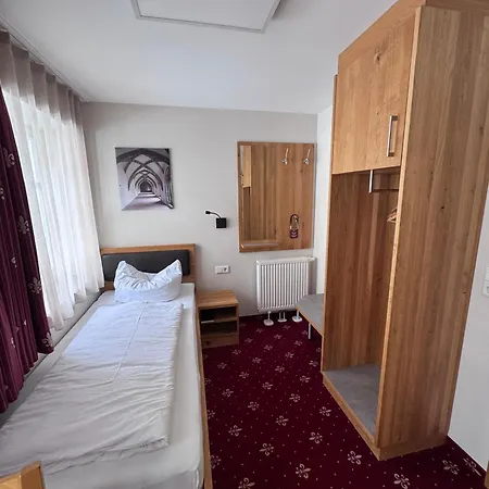 Einzelzimmer 9 Otel *